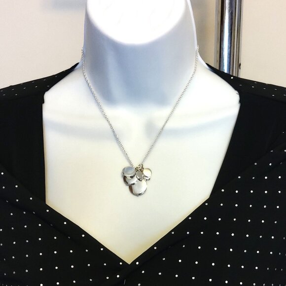 Vintage NEW LC Liz Claiborne Silver Tone Pendant Necklace for Women Girls - Picture 8 of 10